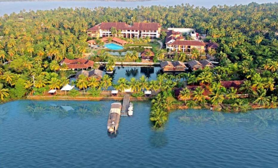 Plumeria Lake Resort & Spa Vayalār 外观 照片