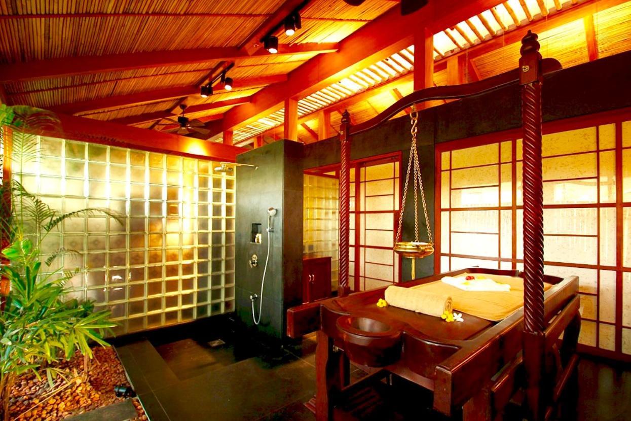Plumeria Lake Resort & Spa Vayalār 外观 照片