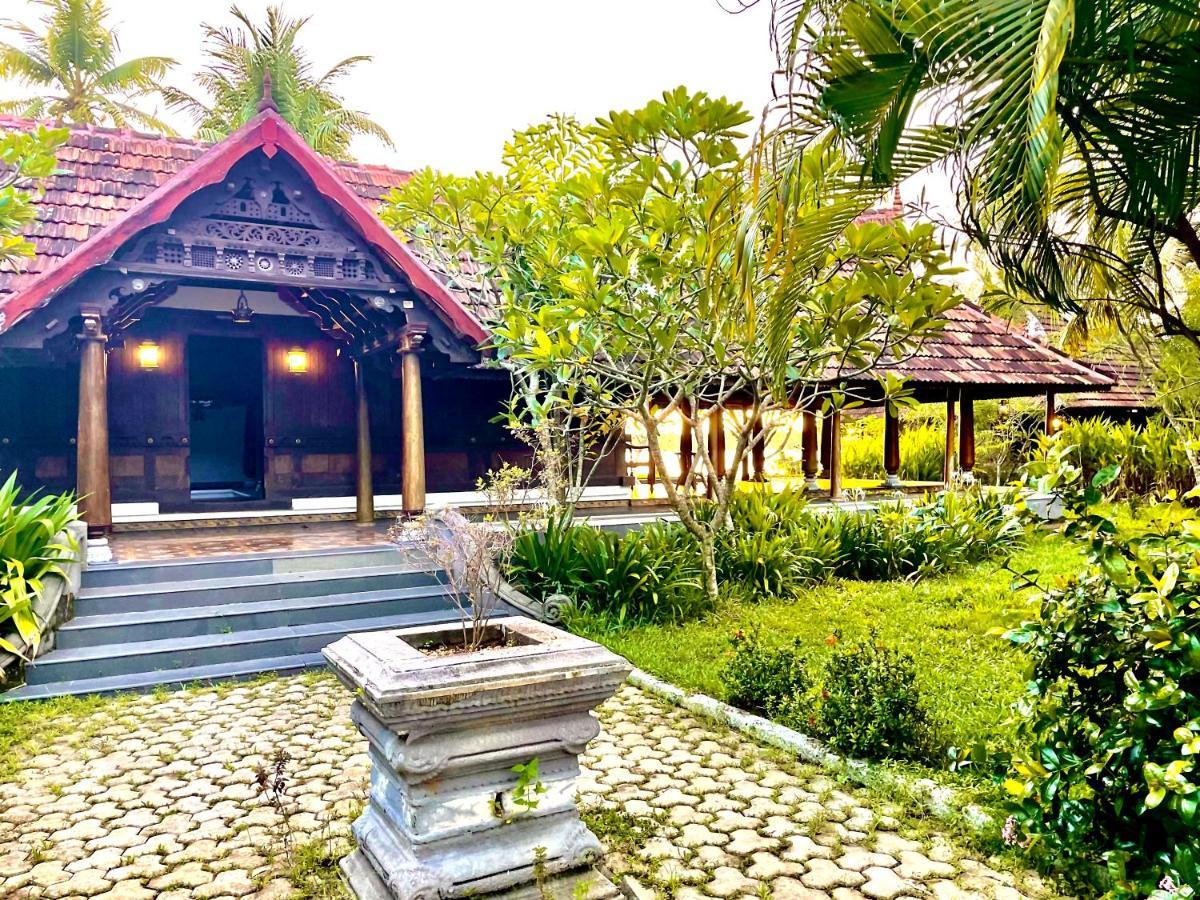 Plumeria Lake Resort & Spa Vayalār 外观 照片