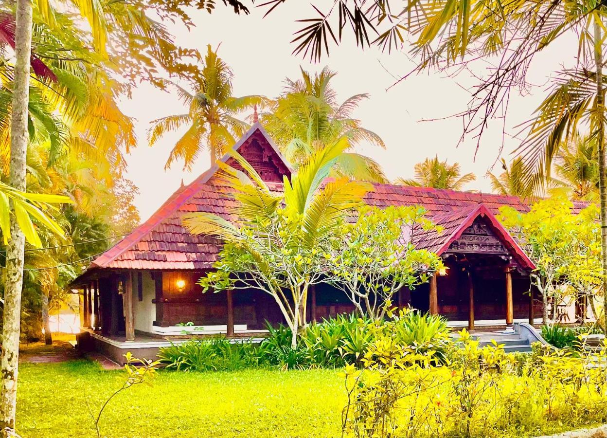 Plumeria Lake Resort & Spa Vayalār 外观 照片