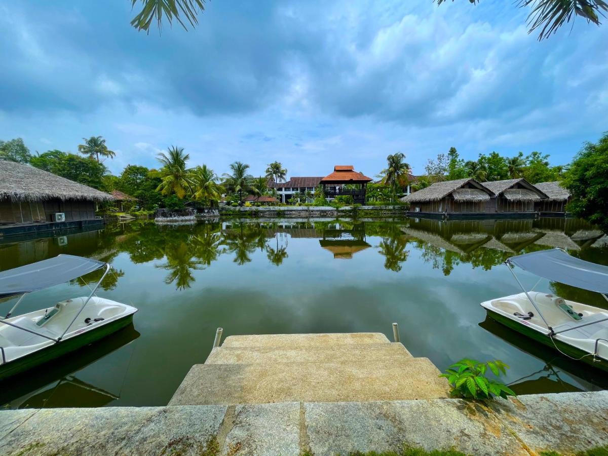 Plumeria Lake Resort & Spa Vayalār 外观 照片